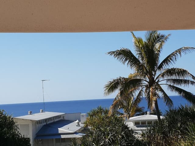 OFFSITE- 3 Bedroom Apartment - Ocean View Opposite Beach