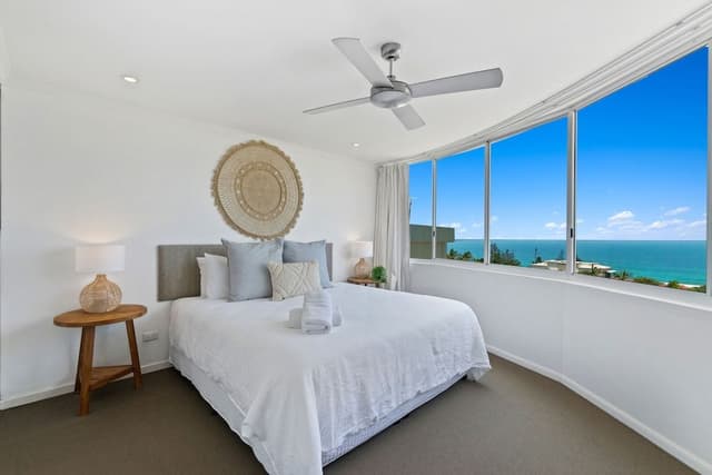3 Bedrooms Panoramic Ocean View Top Level XL