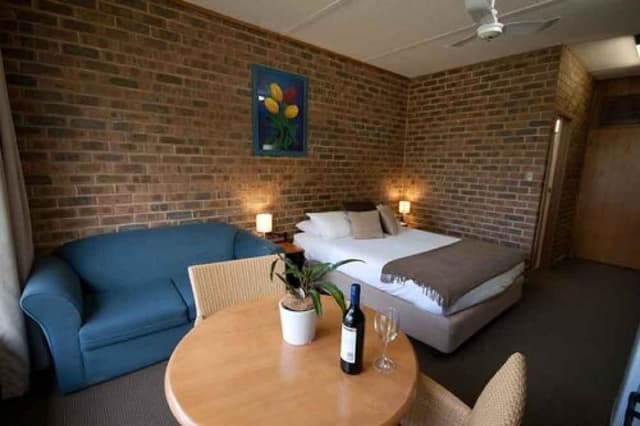 King Suite with River View