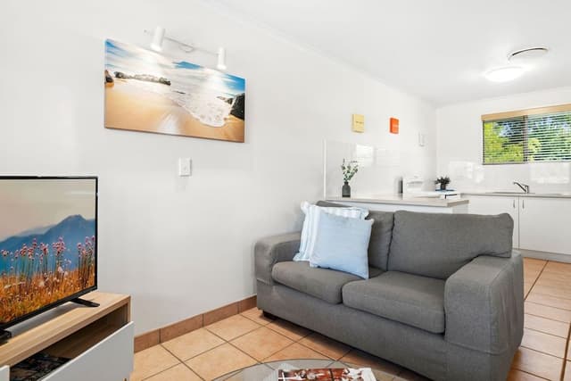 2 Bedrooms Standard (No View)