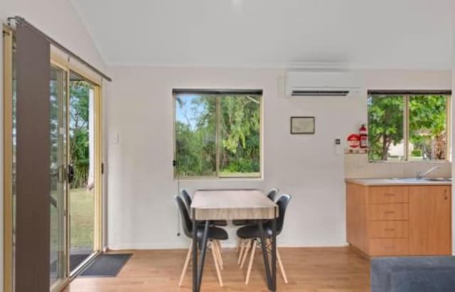 Deluxe 2 Bedroom Waterfront Cabin