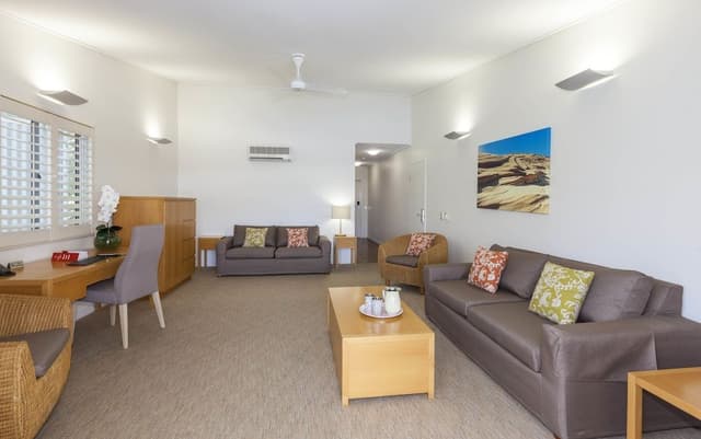 1 Bedroom Waterview Apartment
