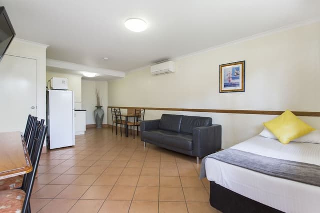 One Bedroom Apartment