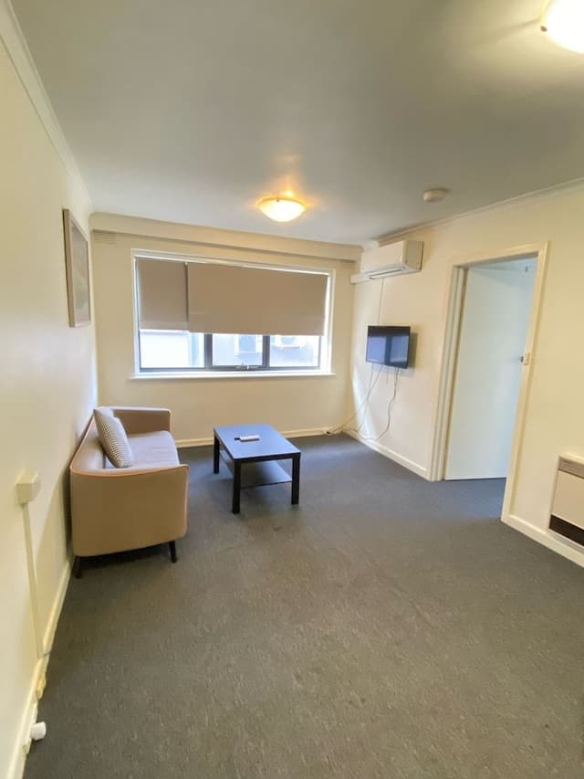 Executive One Bedroom Apartment - Albert Street Building