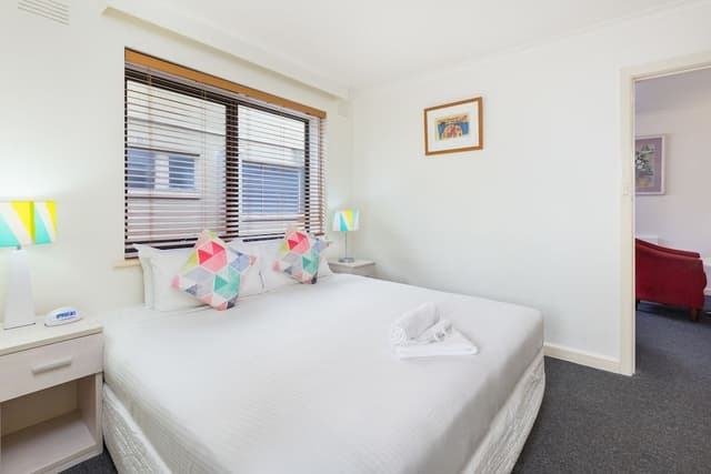 Executive One Bedroom Apartment - Albert Street Building