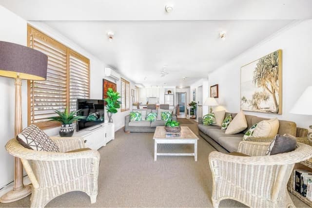 Three Bedroom Two Bathroom Ground Floor Apartment with River View