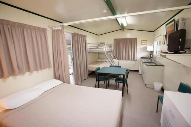 Family Studio, Kitchenette (Standard Family Cabin)