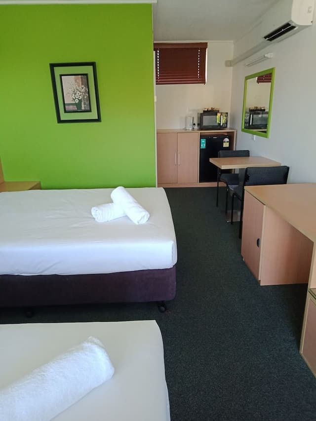 Twin Room, Multiple Beds, City View