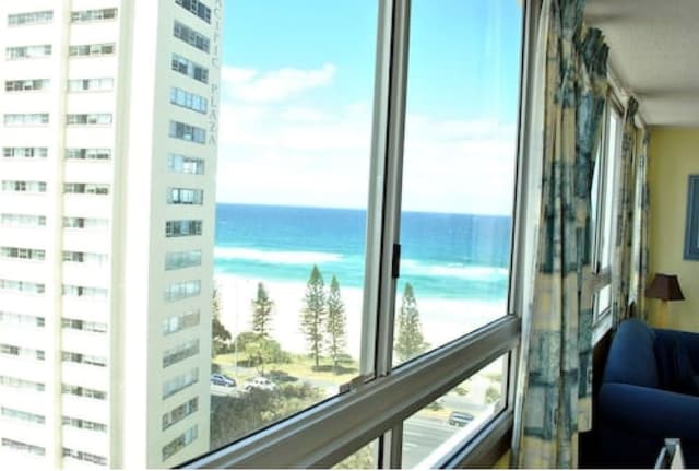 Standard 1 Bedroom Hinterland or Balcony, Ocean View (Wifi 500mbs/day & 1 Car Park)