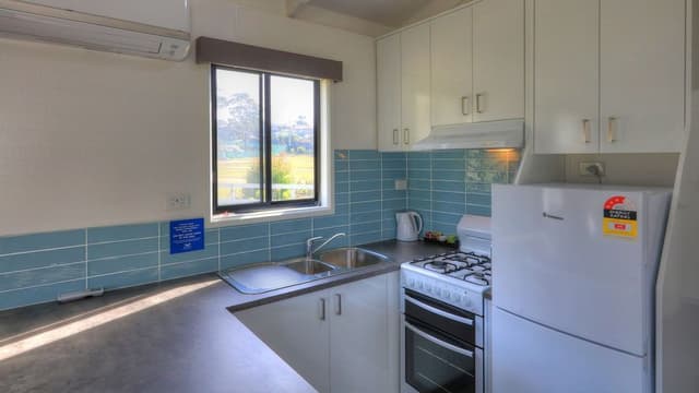 Snug Cove - 6 Berth - No Pets Allowed