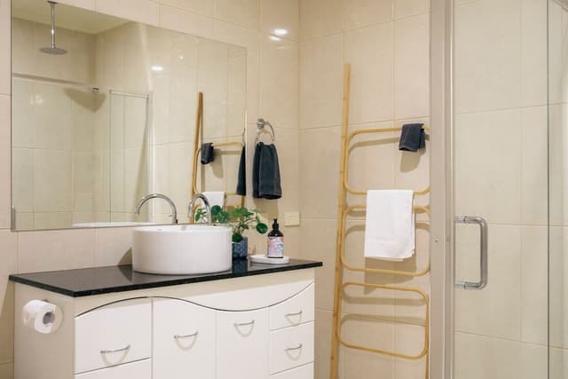 Junior Townhome, 3 Bedrooms, Mountain View