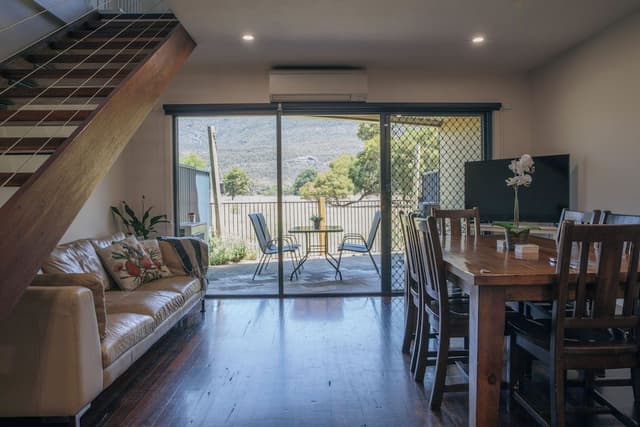 Family Townhome, 3 Bedrooms, Mountain View