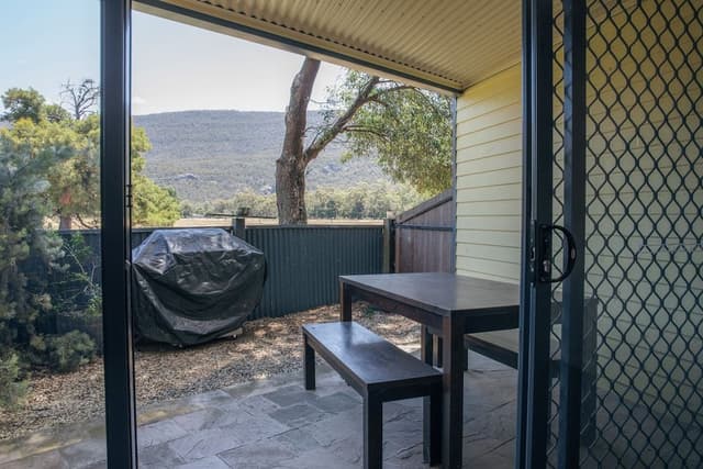 Junior Townhome, 3 Bedrooms, Mountain View