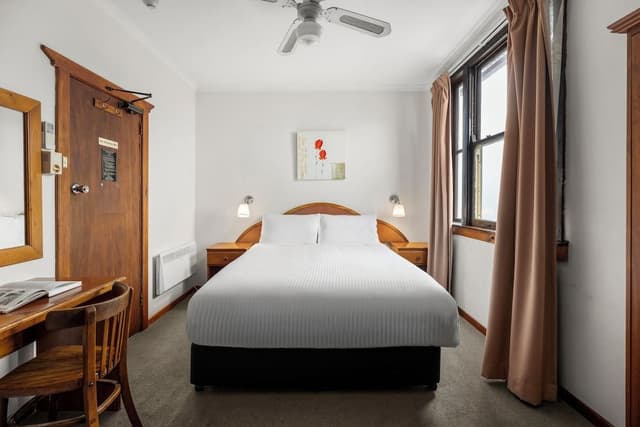 Classic Room, 1 Queen Bed