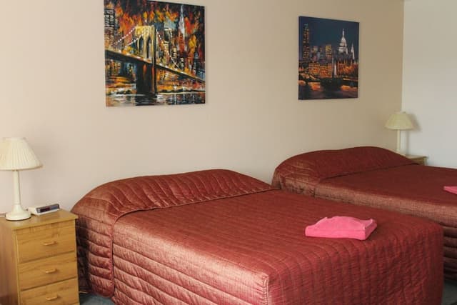Standard Twin Room