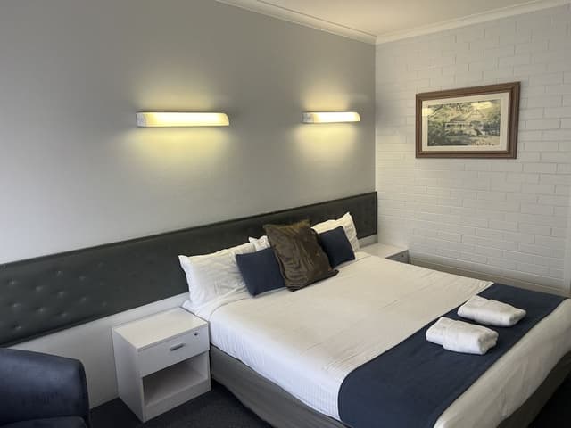 Business Room, 1 King Bed, Microwave