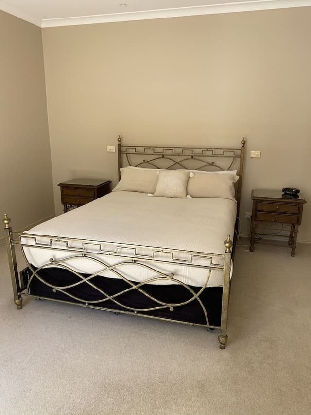 One Bedroom Self Contained Unit with Spa