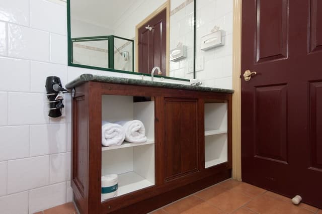 King Spa Suite