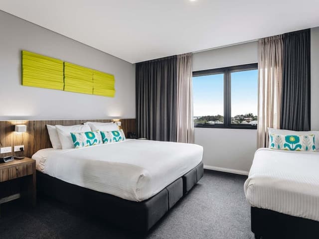 Standard Accessible Room with 1 Queen & 1 Single Bed
