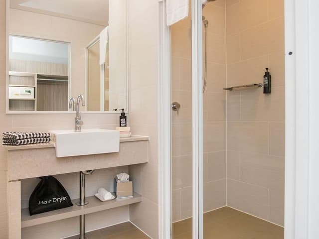 Superior Room, 1 King Bed, Lake View
