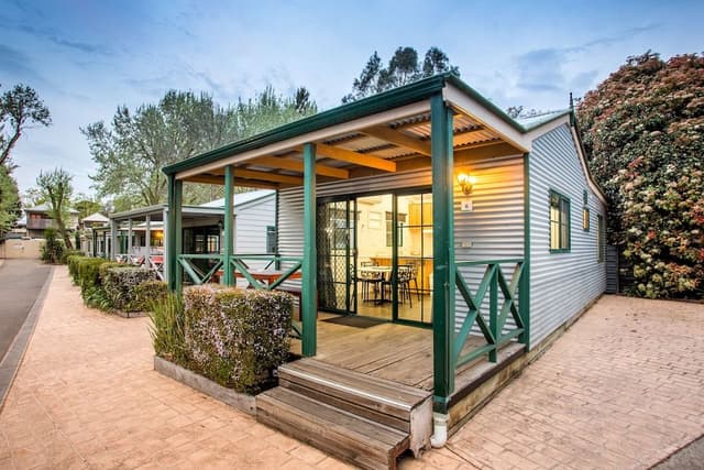 Miners Cottage 6bth