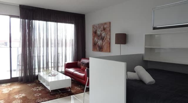 Business Studio, 1 Queen Bed, City View