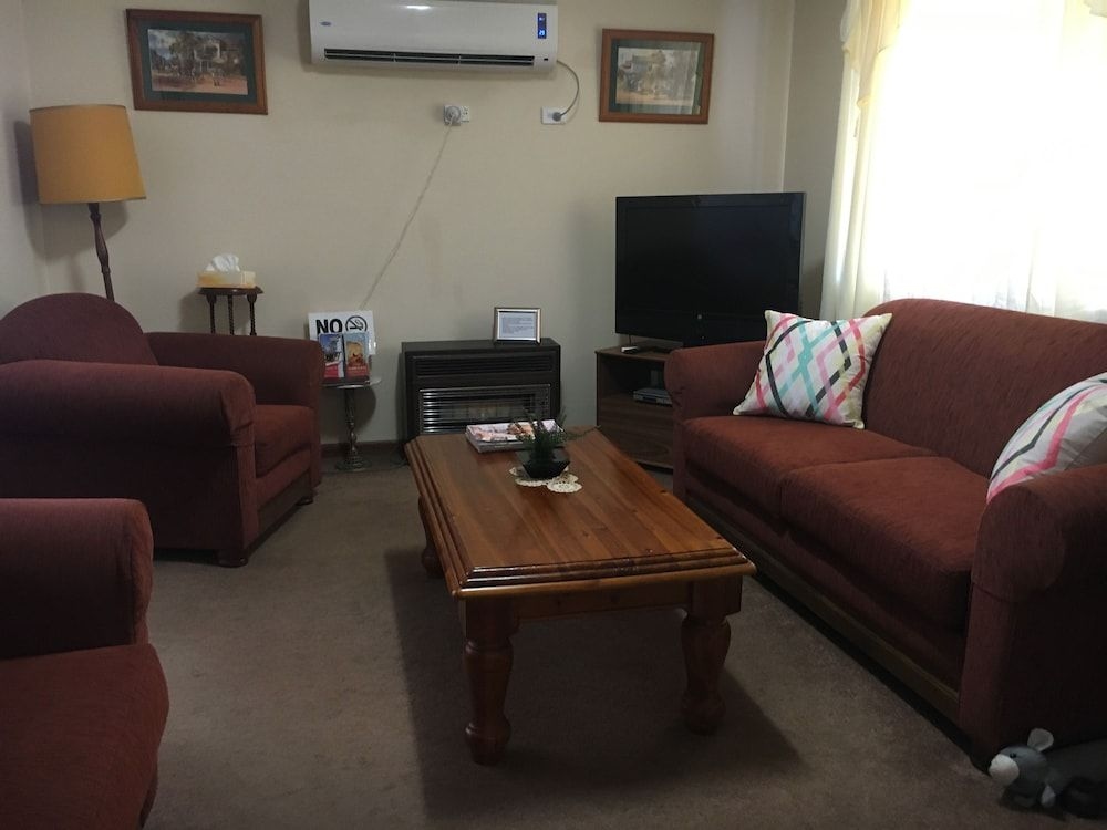 My Nanna's Place Holiday Cottage1