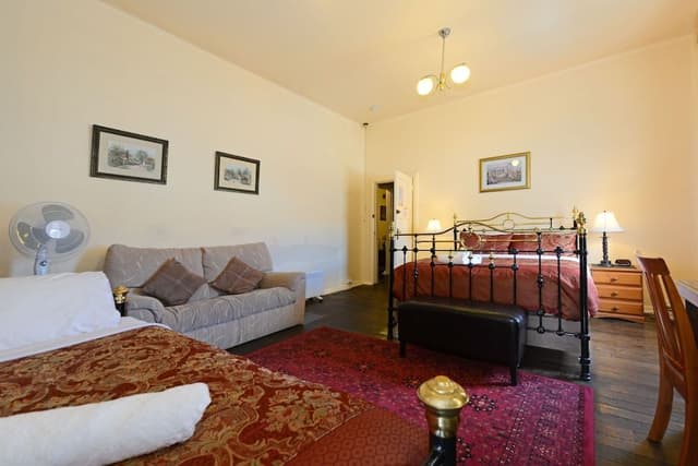 Executive Suite, 1 Bedroom, Non Smoking, Bathtub (Executive Ensuite)