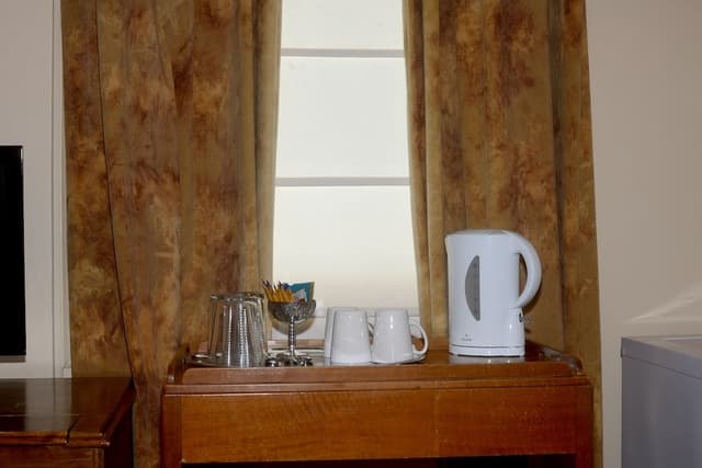 Executive Suite, 1 Bedroom, Non Smoking, Bathtub (Executive Ensuite)