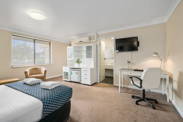Deluxe Suite