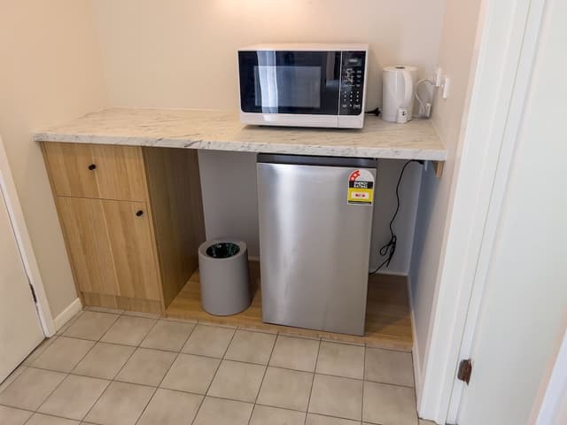 Self-Contained Deluxe 2 Bedroom, Accessible