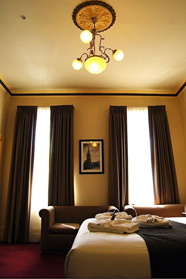 Standard King Room