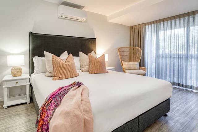 1 Bedroom Riverfront Apartment - Ground Floor