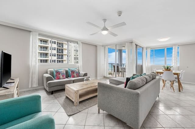 Budget Apartment, 2 Bedrooms, Ocean View