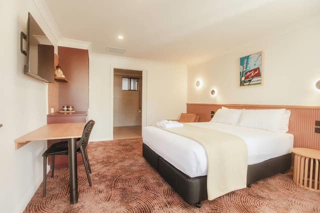 Room, 1 Queen Bed, Hearing Accessible, Non Smoking (Mobility)