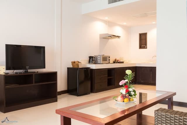 Family Room, 2 Bedrooms