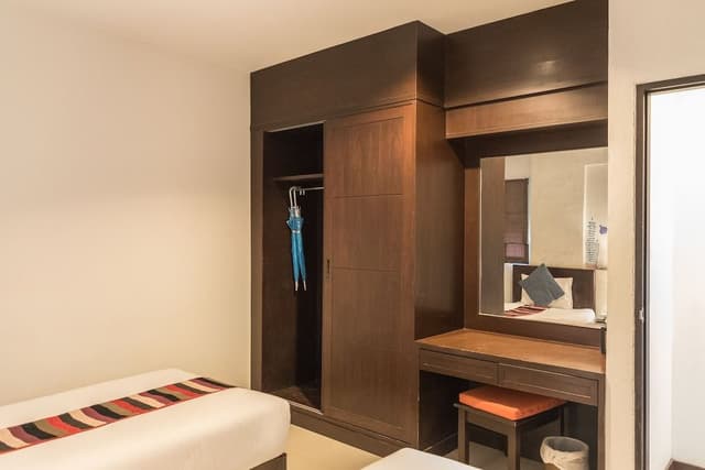 Family Room, 2 Bedrooms
