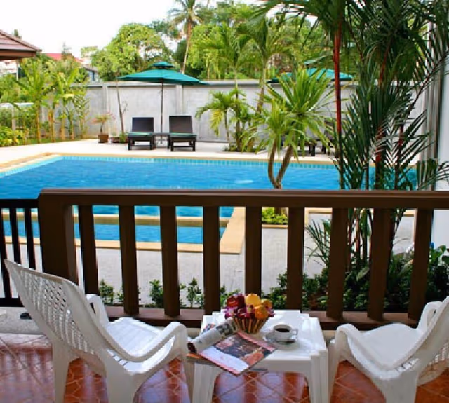 Deluxe Room (Pool Side)