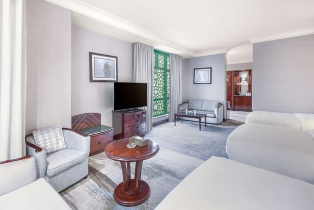 JUNIOR SUITE THREE BEDS CITY