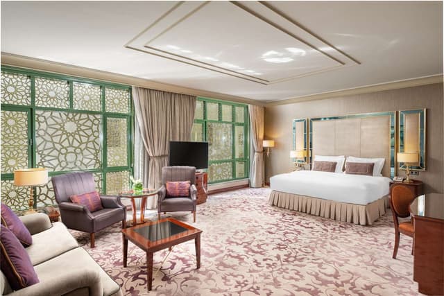 PRESIDENTIAL SUITE