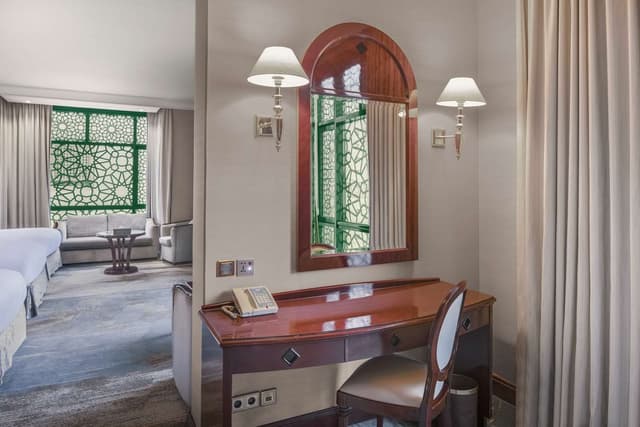 JUNIOR SUITE THREE BEDS CITY