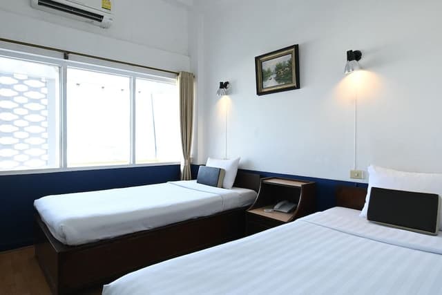 Twin Room with Shower