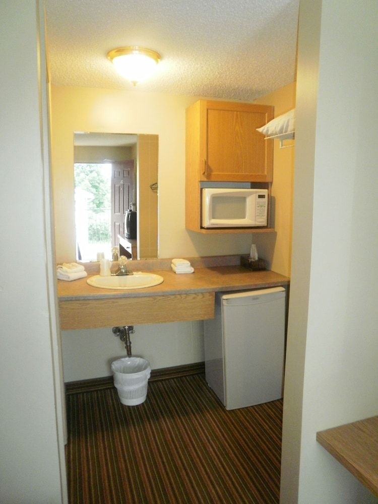Bayview inn2