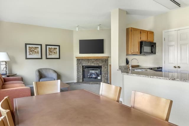2 BEDROOM 1 KING 1 QUEEN SUITE WITH SOFABED