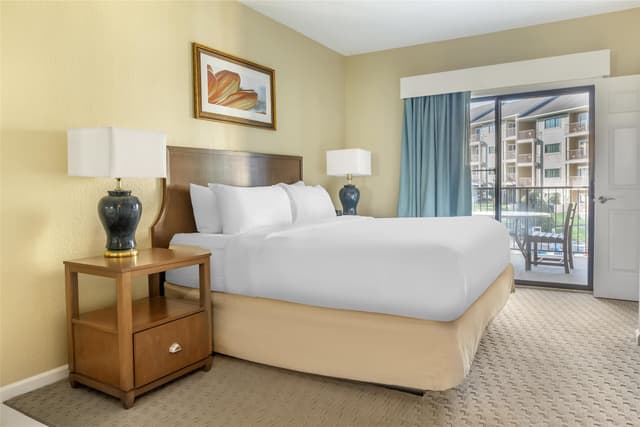 2 BEDROOM 1 KING 1 QUEEN SUITE WITH SOFABED