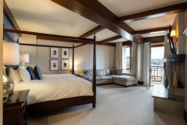 Classic Quintessence semi-adapted Suite