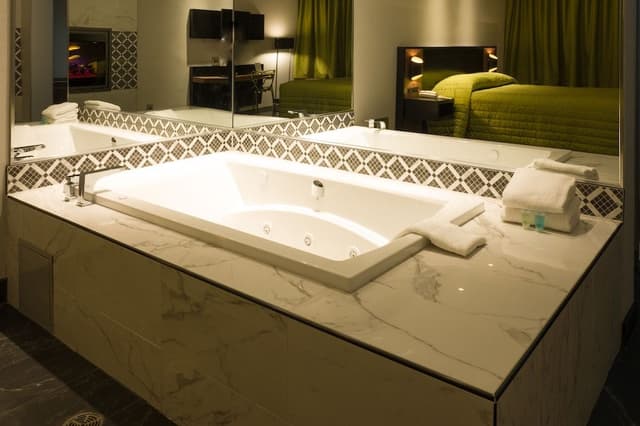 Executive Suite, 1 Queen Bed, Hot Tub