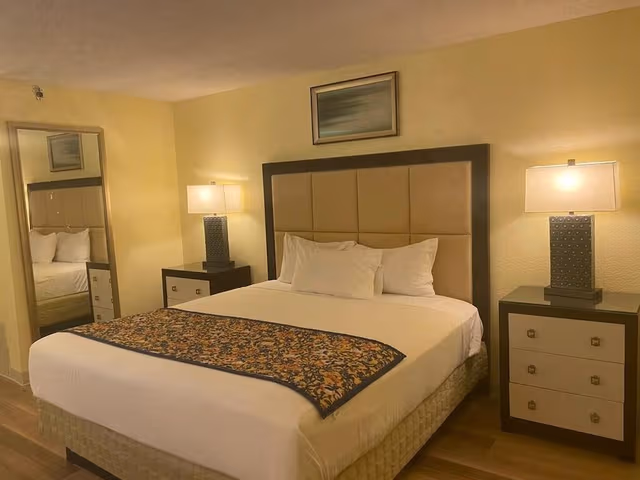 Standard Room, 1 Queen Bed, Non Smoking