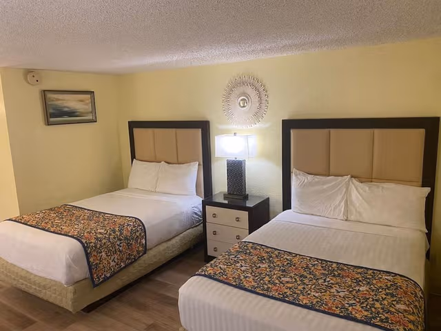 Standard Room, 2 Queen Beds, Non Smoking