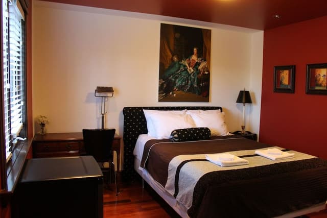 Queen Room with Ensuite
